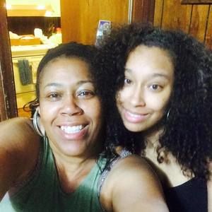 Meet your Posher, Ariel